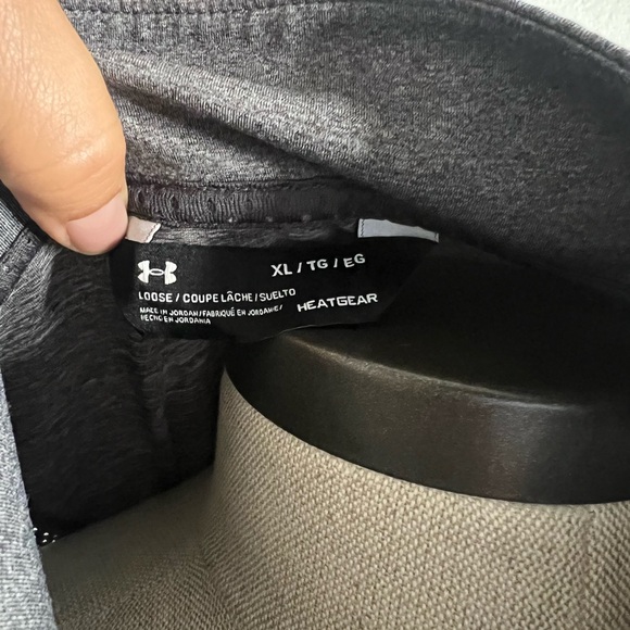 Under Armor Women’s Training Running lightweight loose fit jacket size XL - Picture 6 of 11